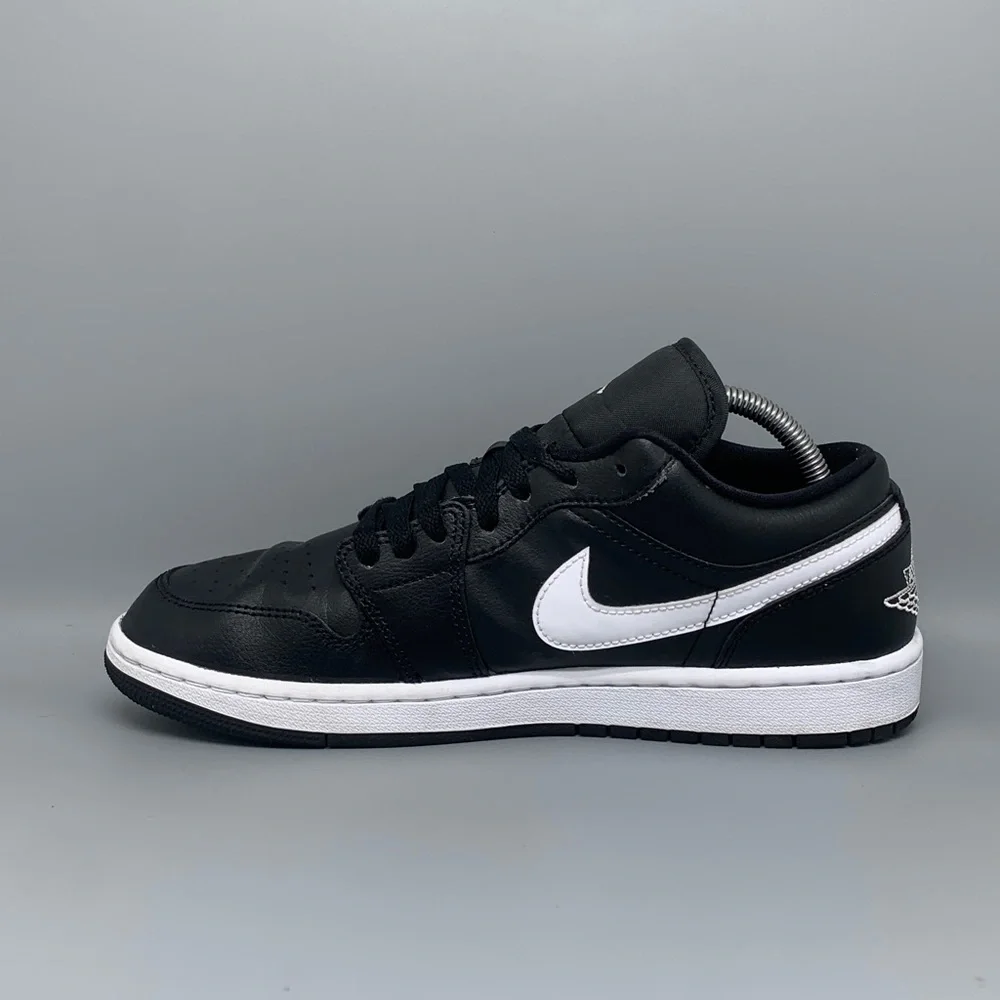 Jordan 1 Low Black White Basketball Shoes DV0990 001 Women’s‎ Sz 10